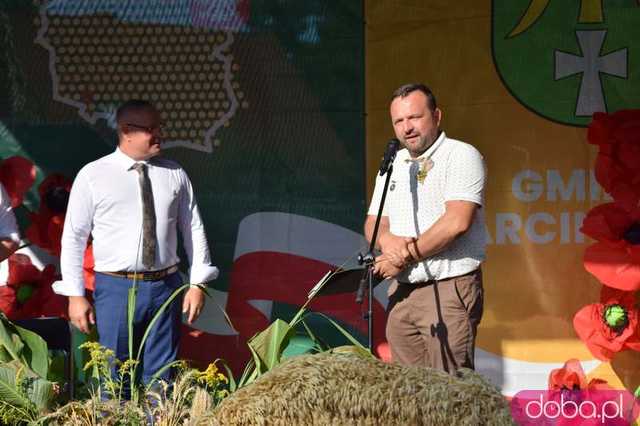 [FOTO] Już po żniwach, więc czas na świętowanie! Trwają huczne dożynki w gminie Marcinowice. Zobacz zdjęcia