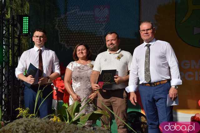 [FOTO] Już po żniwach, więc czas na świętowanie! Trwają huczne dożynki w gminie Marcinowice. Zobacz zdjęcia