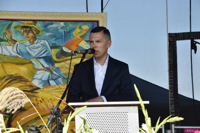 [WIDEO/FOTO] Mieszkańcy gminy odziękowali za tegoroczne plony podczas Dożynek Gminnych w Kłaczynie