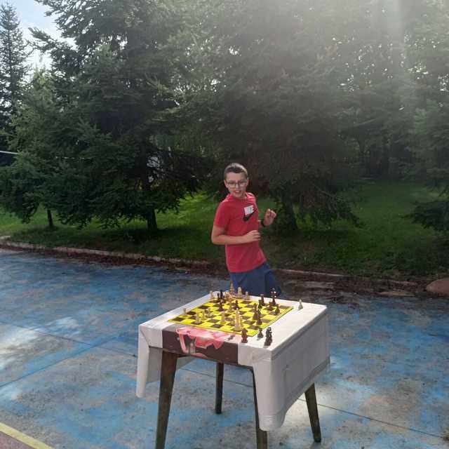 [FOTO] Młodzi szachiści z żarowskiego Gońca uczestniczyli w obozie szachowym w Polanicy-Zdroju