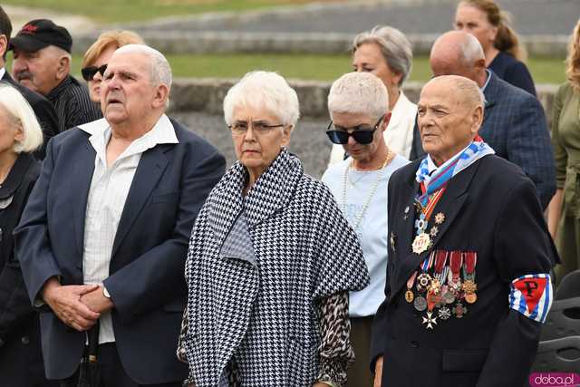 [WIDEO/FOTO] Upamiętnili 85. rocznicę wybuchu II wojny światowej. Uroczyste obchody w Muzeum Gross-Rosen