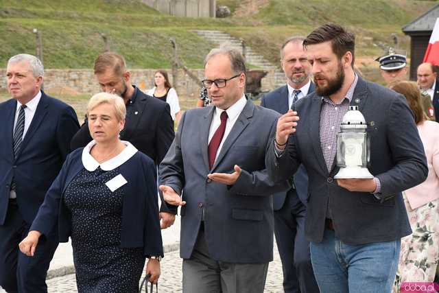 [WIDEO/FOTO] Upamiętnili 85. rocznicę wybuchu II wojny światowej. Uroczyste obchody w Muzeum Gross-Rosen