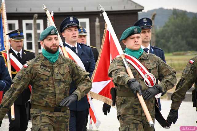 [WIDEO/FOTO] Upamiętnili 85. rocznicę wybuchu II wojny światowej. Uroczyste obchody w Muzeum Gross-Rosen