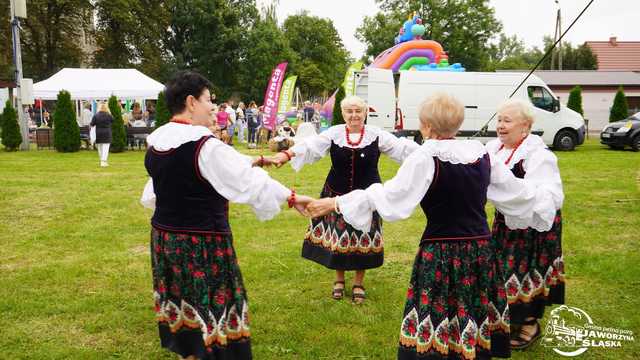 FOTO] Czas podziękowań i zabawy: dożynki gminne za nami