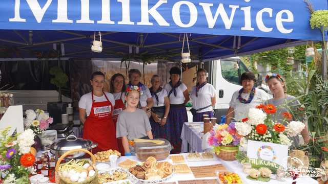 FOTO] Czas podziękowań i zabawy: dożynki gminne za nami