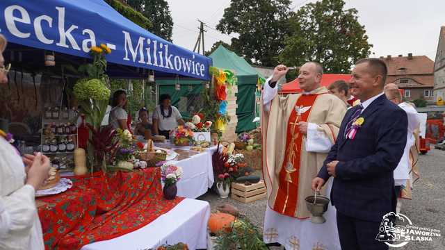 FOTO] Czas podziękowań i zabawy: dożynki gminne za nami