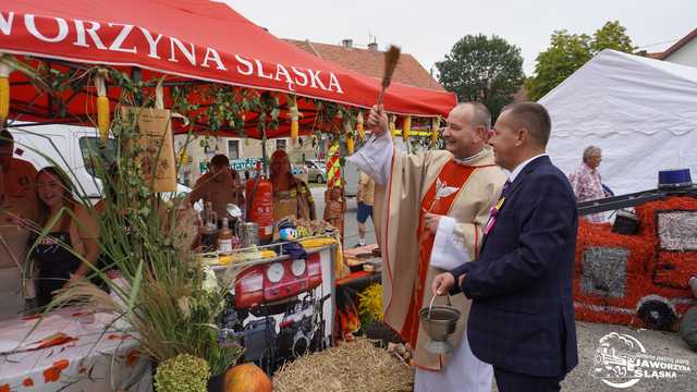 FOTO] Czas podziękowań i zabawy: dożynki gminne za nami