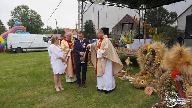 FOTO] Czas podziękowań i zabawy: dożynki gminne za nami