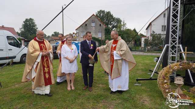 FOTO] Czas podziękowań i zabawy: dożynki gminne za nami