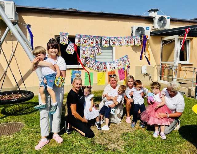 [FOTO] Nowy rok szkolny uroczyście rozpoczęty! Przed uczniami i wychowankami PSONI nauka, przygody i wyzwania 