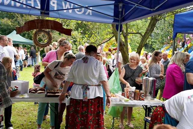 [FOTO] Mieszkańcy Pszenna podziękowali za plony