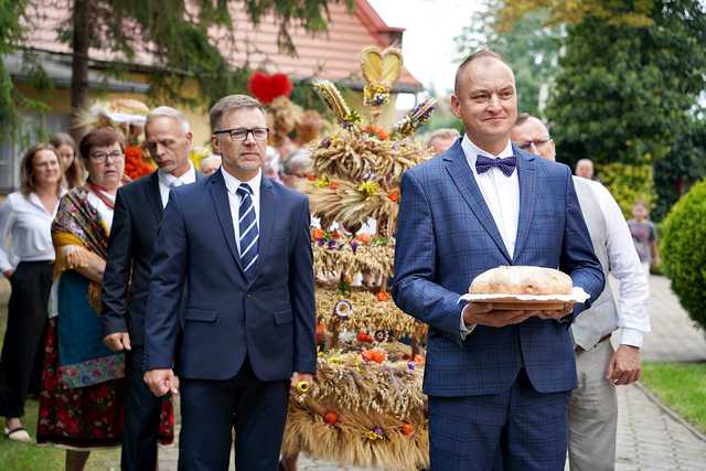 [FOTO] Mieszkańcy Pszenna podziękowali za plony