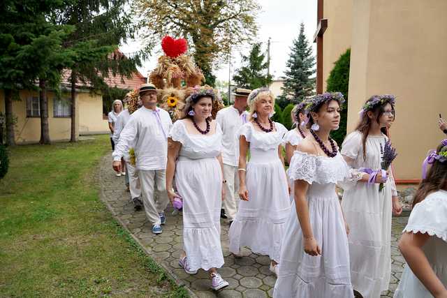[FOTO] Mieszkańcy Pszenna podziękowali za plony