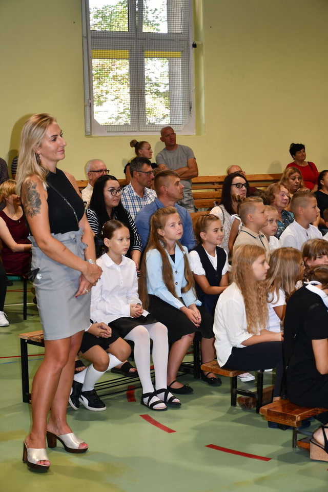 [FOTO] Uczniowie z całego powiatu powitali nowy rok szkolny