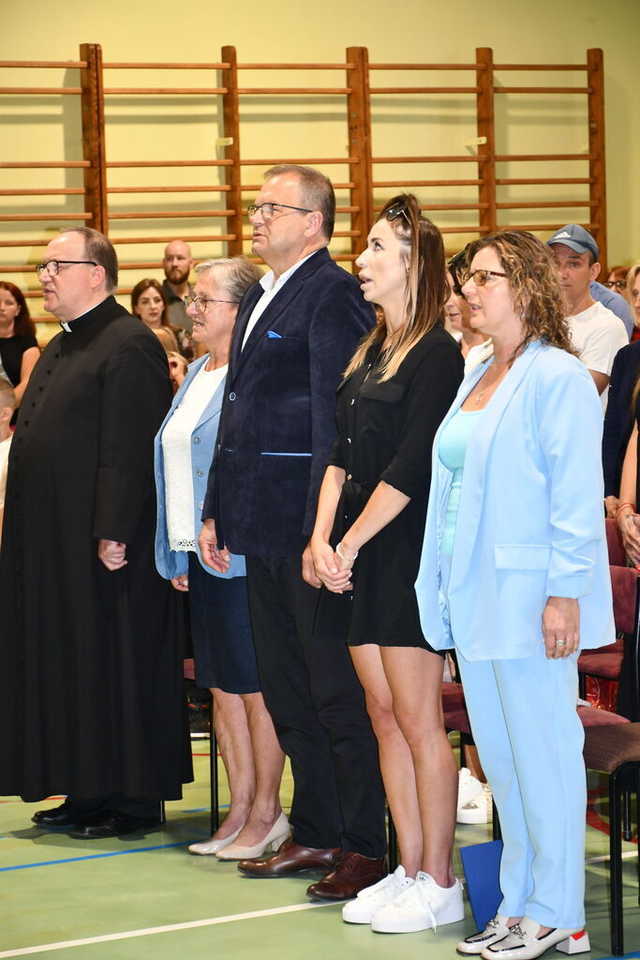 [FOTO] Uczniowie z całego powiatu powitali nowy rok szkolny