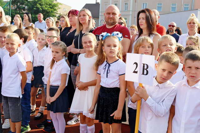 [FOTO] Uczniowie z całego powiatu powitali nowy rok szkolny