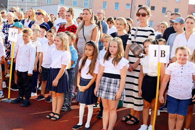 [FOTO] Uczniowie z całego powiatu powitali nowy rok szkolny