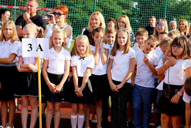 [FOTO] Uczniowie z całego powiatu powitali nowy rok szkolny