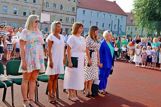 [FOTO] Uczniowie z całego powiatu powitali nowy rok szkolny