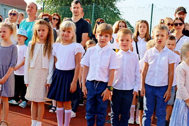 [FOTO] Uczniowie z całego powiatu powitali nowy rok szkolny