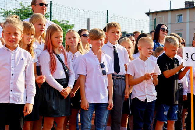 [FOTO] Uczniowie z całego powiatu powitali nowy rok szkolny