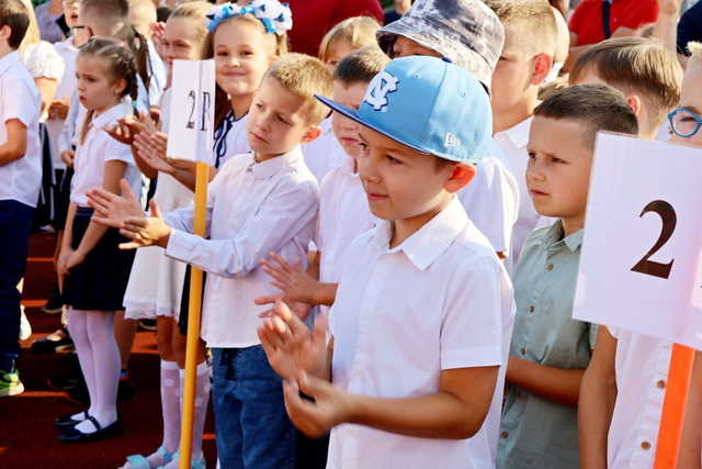 [FOTO] Uczniowie z całego powiatu powitali nowy rok szkolny