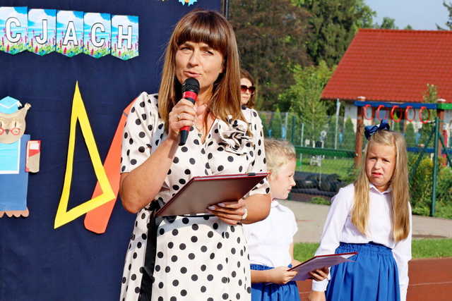[FOTO] Uczniowie z całego powiatu powitali nowy rok szkolny