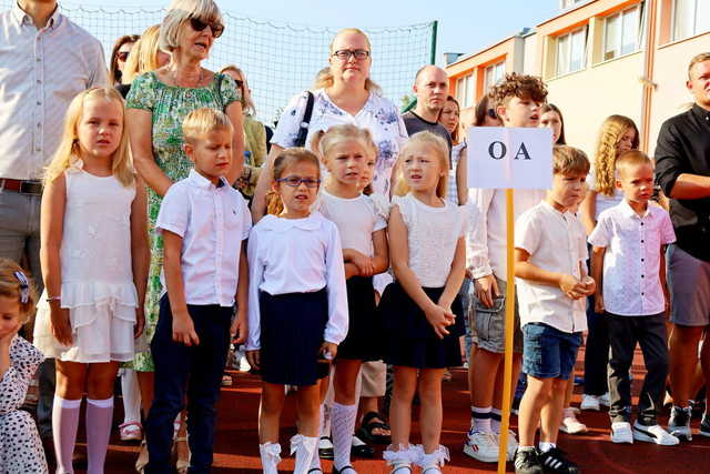 [FOTO] Uczniowie z całego powiatu powitali nowy rok szkolny