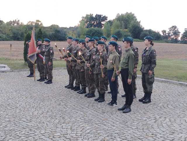 [FOTO] Upamiętnili bohaterów i ofiary II wojny światowej