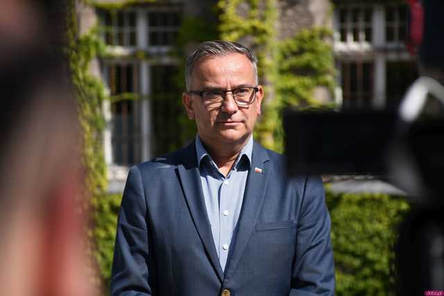 [FOTO] Parlamantarzyści PiS o decyzji PKW dotyczącej odrzucenia sprawozdania finansowego ich komitetu