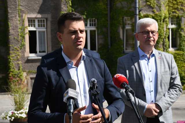 [FOTO] Parlamantarzyści PiS o decyzji PKW dotyczącej odrzucenia sprawozdania finansowego ich komitetu