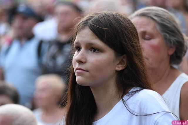 [WIDEO/FOTO] Plony zebrane, więc czas na zabawę! Dożynki Gminy Strzegom w Rogoźnicy