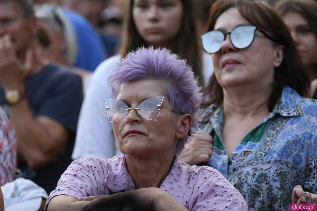 [WIDEO/FOTO] Plony zebrane, więc czas na zabawę! Dożynki Gminy Strzegom w Rogoźnicy