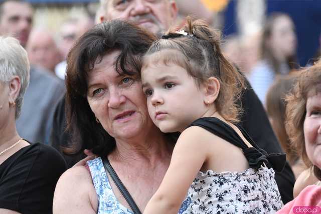 [WIDEO/FOTO] Plony zebrane, więc czas na zabawę! Dożynki Gminy Strzegom w Rogoźnicy