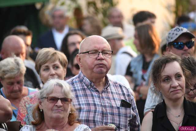 [WIDEO/FOTO] Plony zebrane, więc czas na zabawę! Dożynki Gminy Strzegom w Rogoźnicy