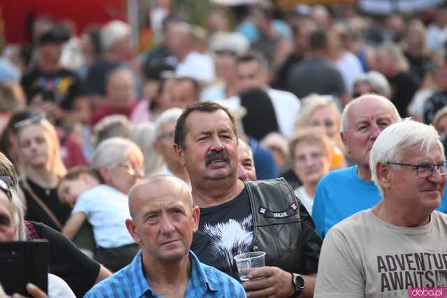[WIDEO/FOTO] Plony zebrane, więc czas na zabawę! Dożynki Gminy Strzegom w Rogoźnicy