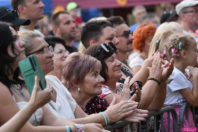 [WIDEO/FOTO] Plony zebrane, więc czas na zabawę! Dożynki Gminy Strzegom w Rogoźnicy
