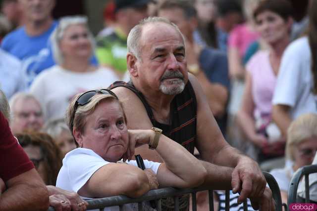 [WIDEO/FOTO] Plony zebrane, więc czas na zabawę! Dożynki Gminy Strzegom w Rogoźnicy