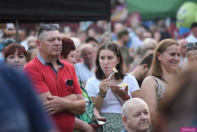 [WIDEO/FOTO] Plony zebrane, więc czas na zabawę! Dożynki Gminy Strzegom w Rogoźnicy