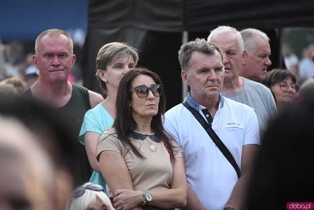 [WIDEO/FOTO] Plony zebrane, więc czas na zabawę! Dożynki Gminy Strzegom w Rogoźnicy