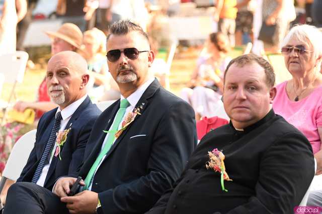 [WIDEO/FOTO] Plony zebrane, więc czas na zabawę! Dożynki Gminy Strzegom w Rogoźnicy