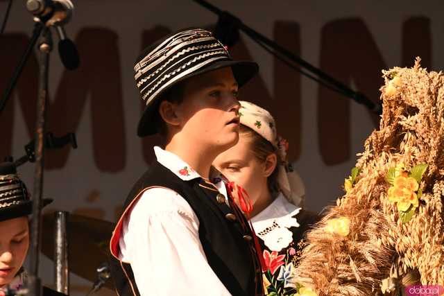 [WIDEO/FOTO] Plony zebrane, więc czas na zabawę! Dożynki Gminy Strzegom w Rogoźnicy