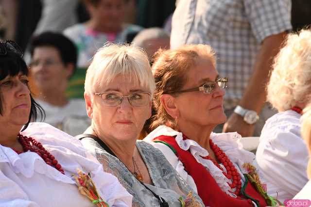 [WIDEO/FOTO] Plony zebrane, więc czas na zabawę! Dożynki Gminy Strzegom w Rogoźnicy