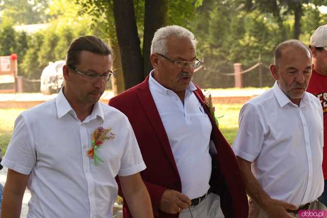 [WIDEO/FOTO] Plony zebrane, więc czas na zabawę! Dożynki Gminy Strzegom w Rogoźnicy