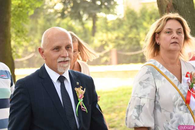 [WIDEO/FOTO] Plony zebrane, więc czas na zabawę! Dożynki Gminy Strzegom w Rogoźnicy