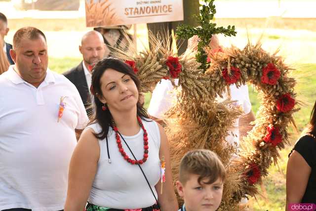 [WIDEO/FOTO] Plony zebrane, więc czas na zabawę! Dożynki Gminy Strzegom w Rogoźnicy