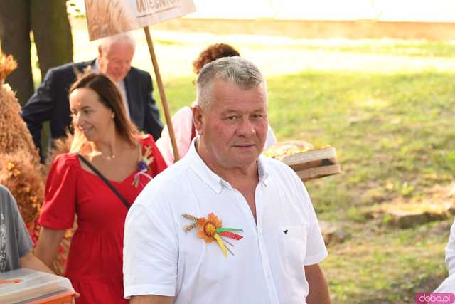 [WIDEO/FOTO] Plony zebrane, więc czas na zabawę! Dożynki Gminy Strzegom w Rogoźnicy