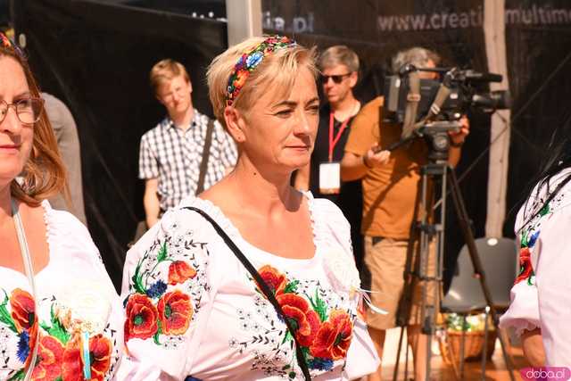 [WIDEO/FOTO] Dożynki Wojewódzkie w Małowicach. Nie zabrakło przedstawicieli naszego powiatu!