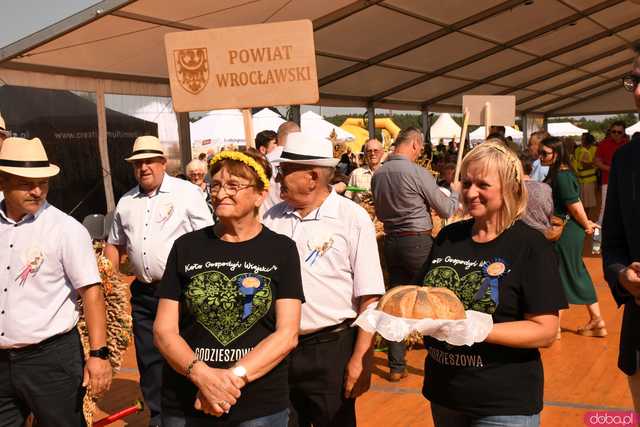 [WIDEO/FOTO] Dożynki Wojewódzkie w Małowicach. Nie zabrakło przedstawicieli naszego powiatu!