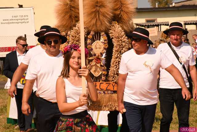 [WIDEO/FOTO] Dożynki Wojewódzkie w Małowicach. Nie zabrakło przedstawicieli naszego powiatu!